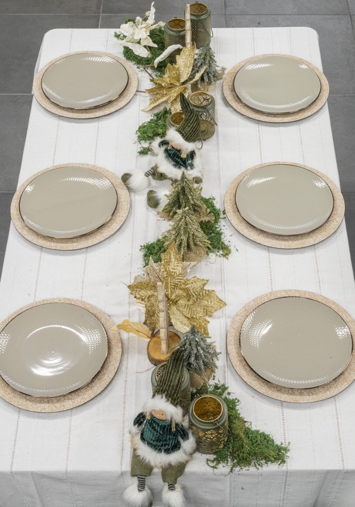 uma mesa de Natal elegante