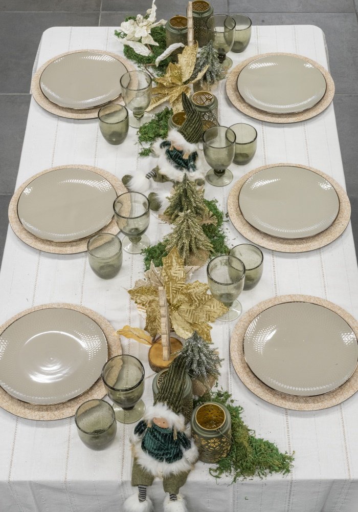 uma mesa de Natal elegante